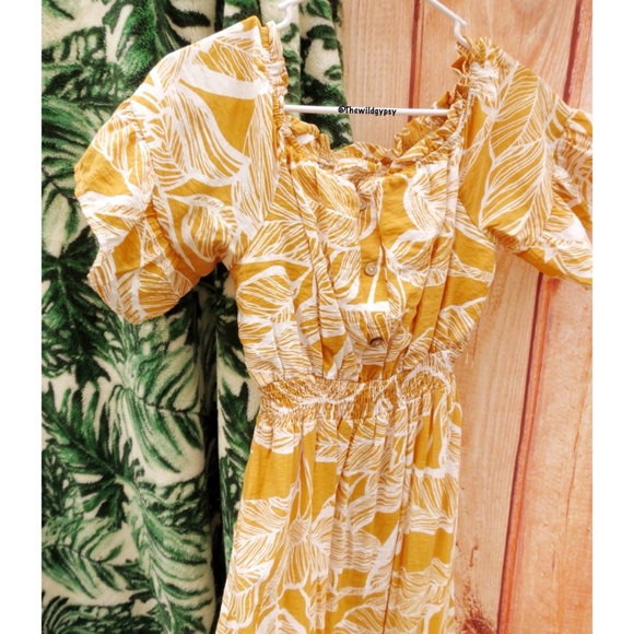 Mustard yellow tropical floral ruffled midi dress 🍃 - Picture 2 of 5